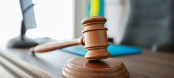 Осужден замначальника отдела миграционной службы